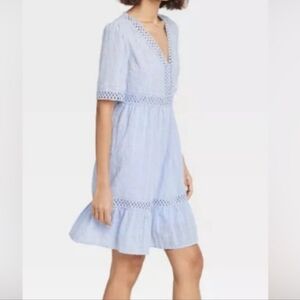 Knox Rose Blue Short Sleeve Dress With Crochet details.  Size Med.